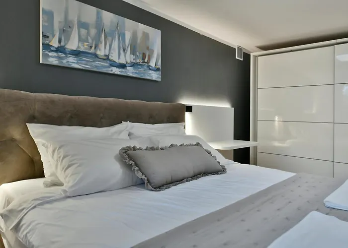 Homar Apartment